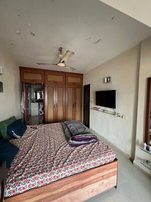 Bedroom in 2 BHK Apartment at RNA Corp Heights, Jogeshwari East – for Rent