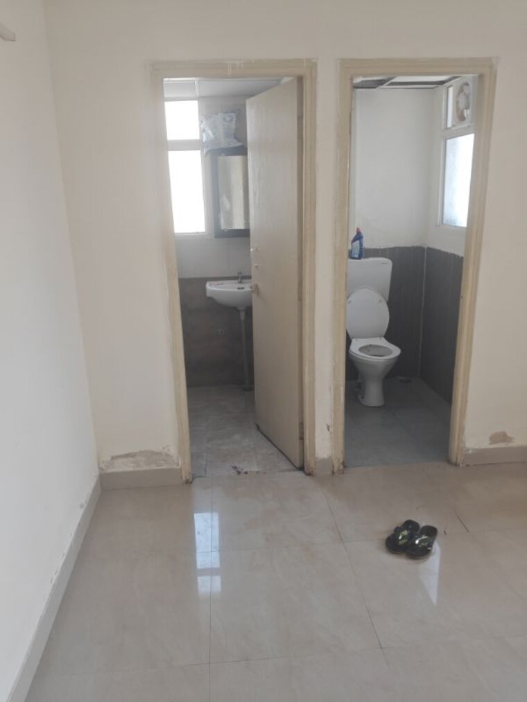 Room, rof-ananda 1 Bedroom 427 Sq.Ft. Apartment In Sector 95 Gurgaon 9801942