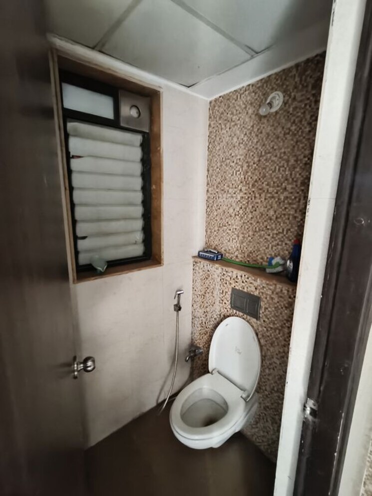 Bathroom, lodha-downtown 1 Bedroom 450 Sq.Ft. Apartment In Dombivli East Thane 9801957