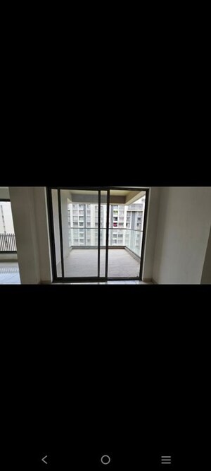 Room in 4 BHK Apartment at Swati Parkside, Shela – for Rent