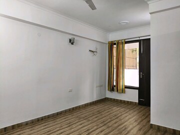 Room in 3 BHK Apartment at Hero Homes Gurgaon, Sector 104 – for Rent