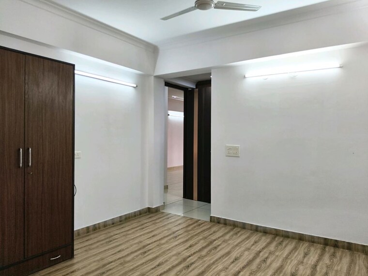 Room, hero-homes-gurgaon 3 Bedroom 1689 Sq.Ft. Apartment In Sector 104 Gurgaon 9801992