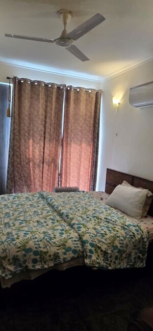 Bedroom in 3 BHK Apartment at Amrapali Silicon City, Sector 76 – for Rent