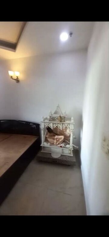 Bathroom in 2 BHK Apartment at Amrapali Silicon City, Sector 76 – for Rent