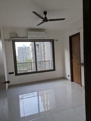 Room in 3 BHK Apartment at Shela – for Rent