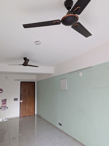 Room in 3 BHK Apartment at Shela – for Rent