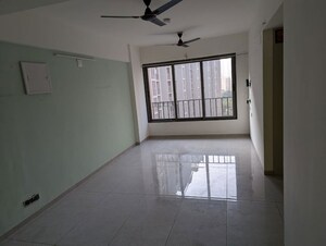 Room in 3 BHK Apartment at Shela – for Rent