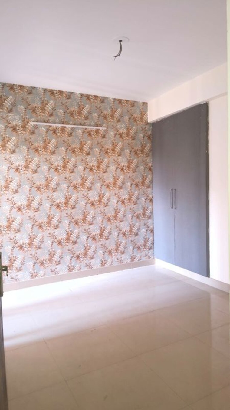 Bedroom, amrapali-crystal-homes 3 Bedroom 1700 Sq.Ft. Apartment In Sector 76 Noida 9802167