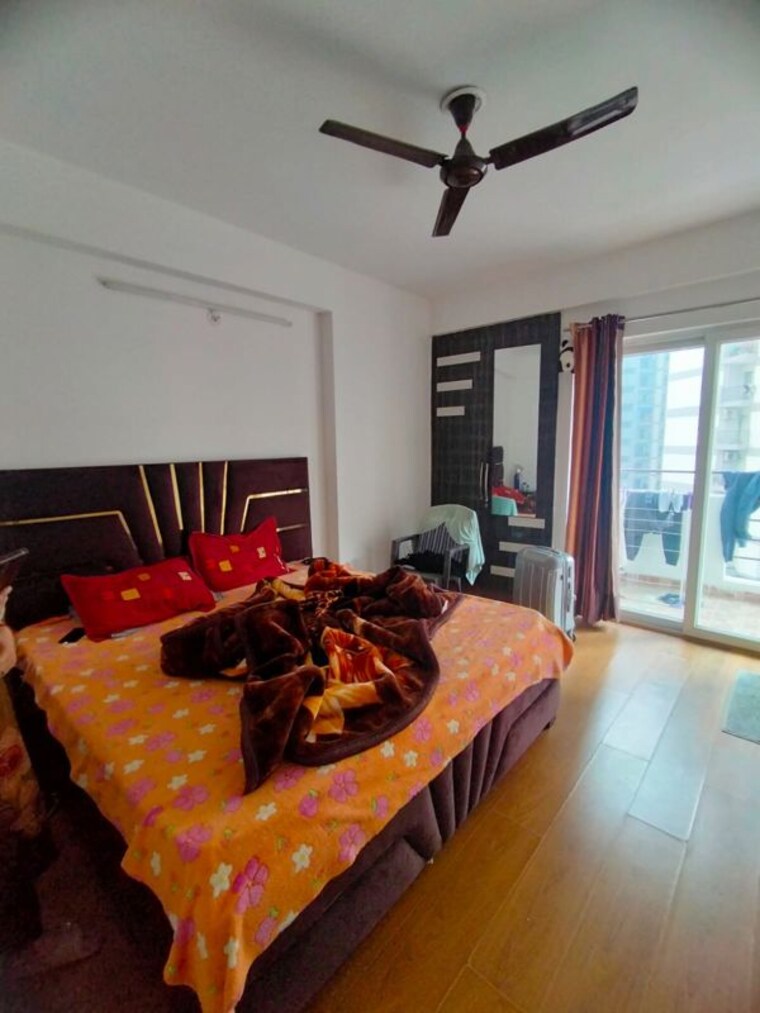 Bedroom, amrapali-crystal-homes 3 Bedroom 1375 Sq.Ft. Apartment In Sector 76 Noida 9802186