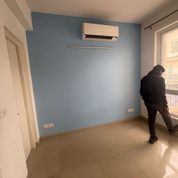 Room in 3.5 BHK Apartment at Emaar Emerald Estate, Medawas – for Rent