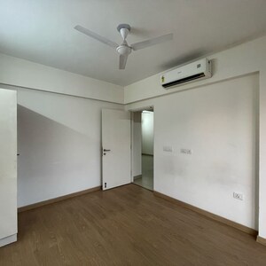 Room in 3 BHK Apartment at Emaar Imperial Gardens, Sector 102 – for Rent