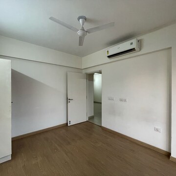 Room in 3 BHK Apartment at Emaar Imperial Gardens, Sector 102 – for Rent