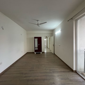 Room in 3 BHK Apartment at Emaar Imperial Gardens, Sector 102 – for Rent