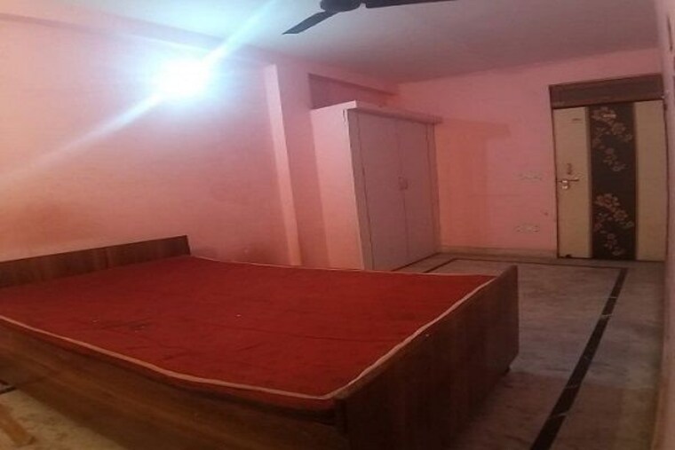 Bedroom, sector 62 1 Bedroom 635 Sq.Ft. Builder Floor In Sector 62 Noida 9802280