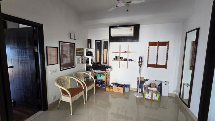 Room, sultanpur 3 Bedroom 2200 Sq.Ft. Apartment In Sultanpur Noida 9802260