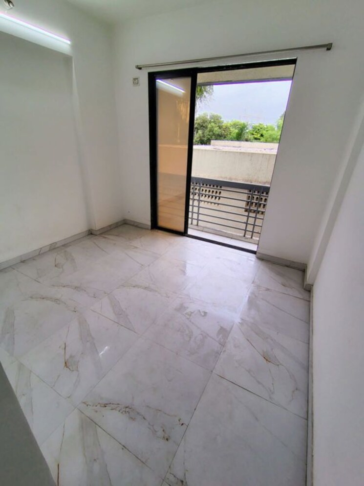 Room, om-paraiso 1 Bedroom 315 Sq.Ft. Apartment In Shilphata Thane 9802305