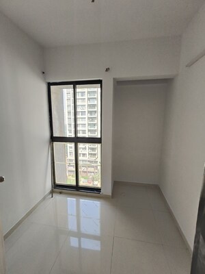 Room in 1.5 BHK Apartment at Lodha Palava Fresca, Dombivli East – for Rent