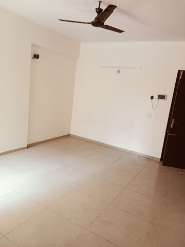 Room in 2 BHK Apartment at Wave Dream Homes, Wave City – for Rent