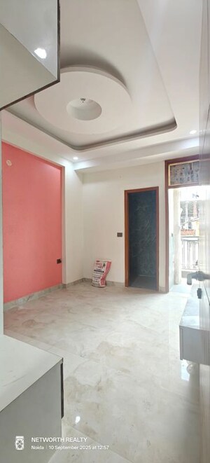 Room in 3 BHK Builder Floor at BPTP District Phase 2, Sector 84 – for Sale