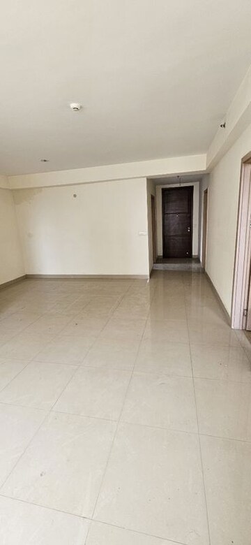 Room in 3 BHK Apartment at Dlf New Town Heights, Rajarhat New Town – for Sale