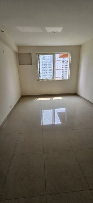 Room in 3 BHK Apartment at Dlf New Town Heights, Rajarhat New Town – for Sale