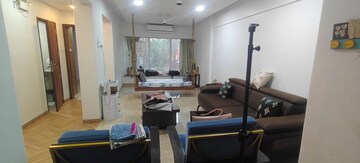 Team Area in 2 BHK Apartment at Vaibhav Apartment Prabhadevi, Prabhadevi – for Rent