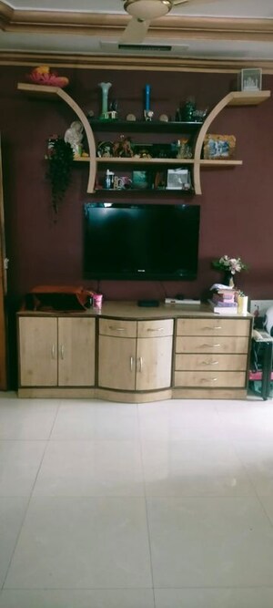 Room in 2 BHK Apartment at Kharghar – for Rent