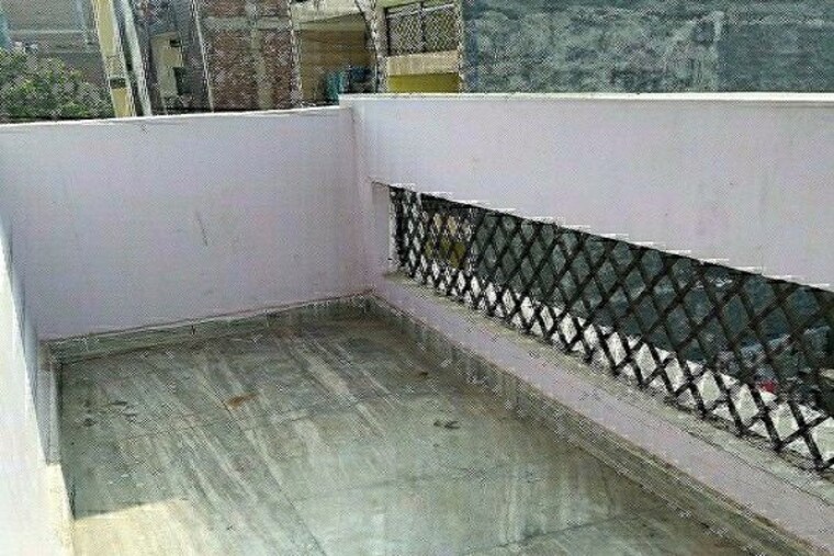 Balcony, sector 62 2 Bedroom 977 Sq.Ft. Builder Floor In Sector 62 Noida 9802988