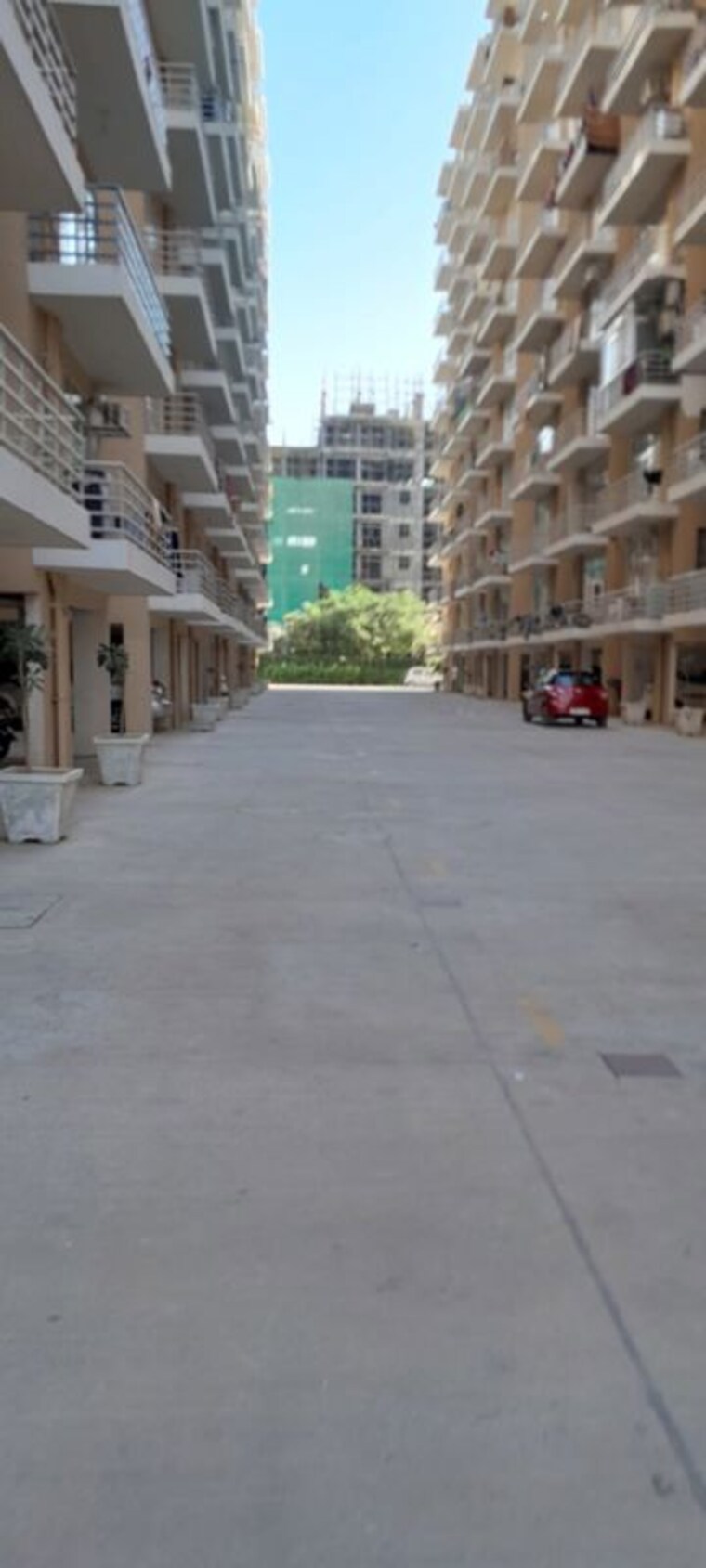  Parking, breez-global-heights 2 Bedroom 610 Sq.Ft. Apartment In Sohna Sector 33 Gurgaon 9803018