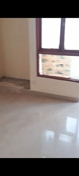 Room in 2 BHK Apartment at Nitishree Aura Chimera, Raj Nagar Extension – for Rent