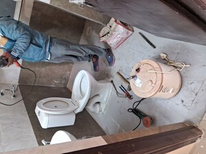 Team Area in 2 BHK Apartment at Aims Golf City, Sector 75 – for Rent