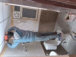 Team Area in 2 BHK Apartment at Aims Golf City, Sector 75 – for Rent