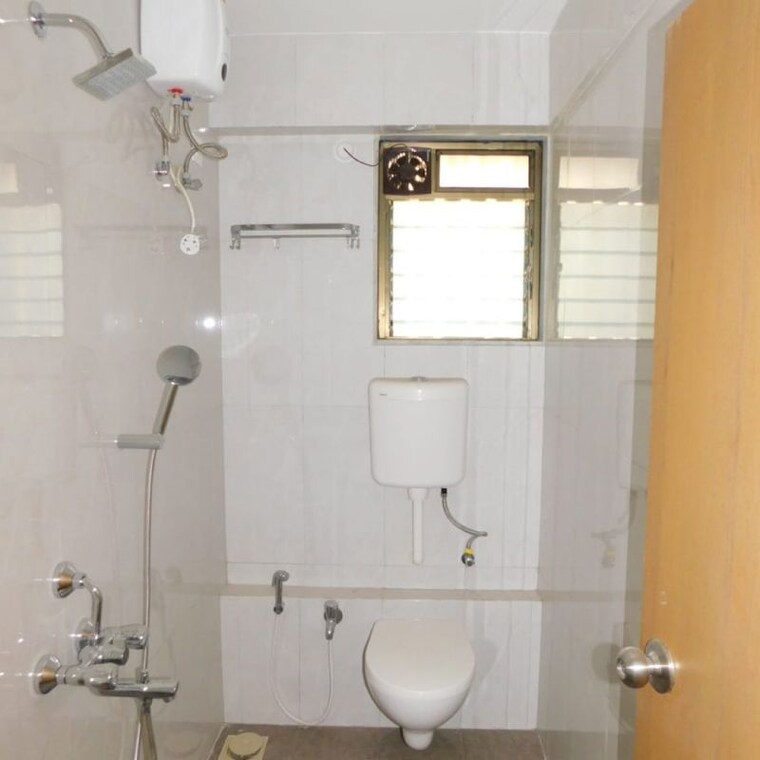Bathroom, santacruz east 2 Bedroom 760 Sq.Ft. Apartment In Santacruz East Mumbai 9803470