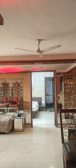 2 BHK + Servant Room,Study Room Apartment For Rent in K Raheja Raheja Classique