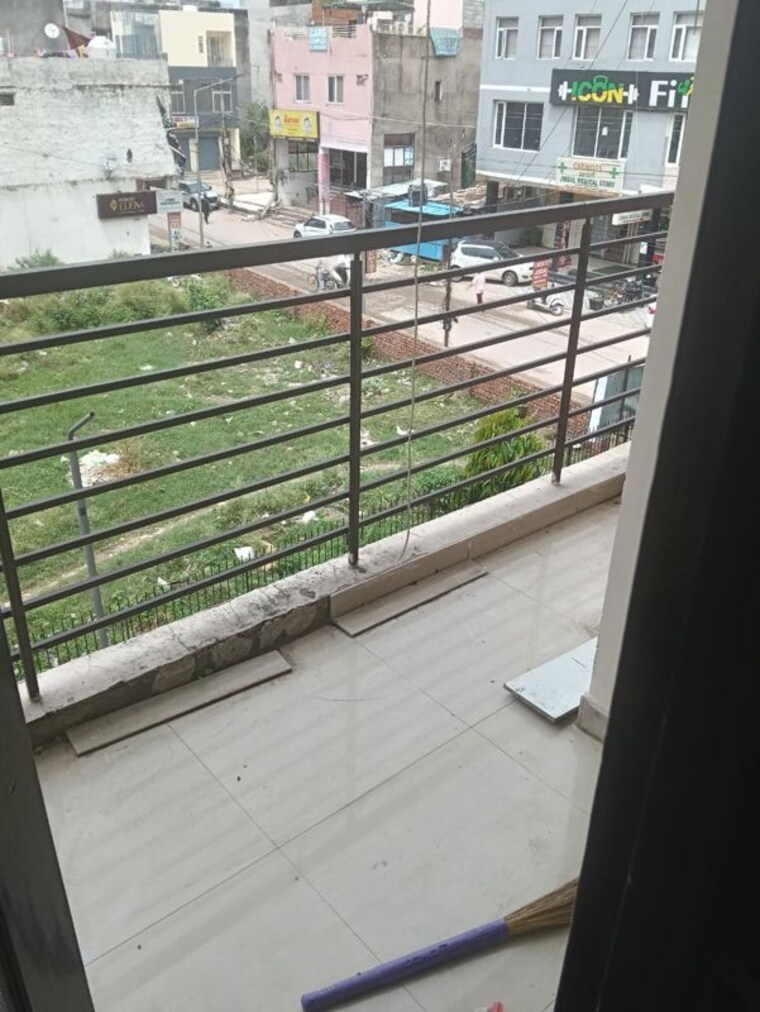 Balcony, pir machalla 3 Bedroom 1850 Sq.Ft. Apartment In Pir Machalla Zirakpur 9803520