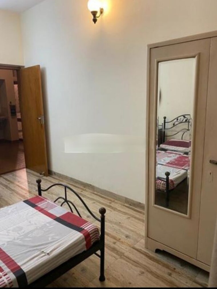 Room, butler colony 3 Bedroom 2152 Sq.Ft. Apartment In Butler Colony Lucknow 9803694