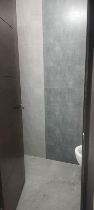 Attached Bathroom in 2 BHK Apartment at Janakpuri – for Rent