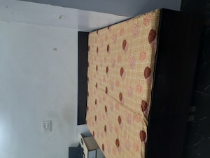 Team Area in  Pg at Sector 63a – for Rent