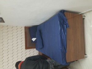 Team Area in  Pg at Sector 63a – for Rent