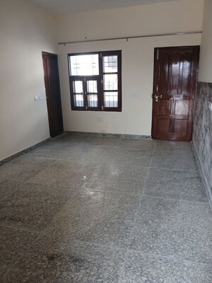 Room in 2 BHK Independent House at Kaimwala – for Rent