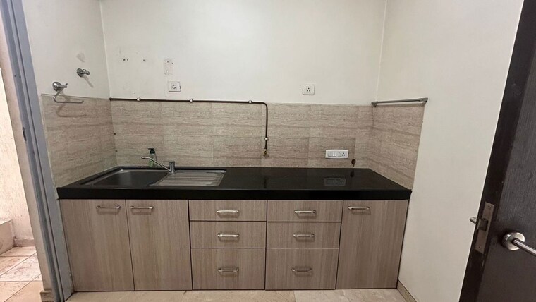 Kitchen, oberoi-exquisite-goregaon 3 Bedroom 1050 Sq.Ft. Apartment In Goregaon East Mumbai 9803733