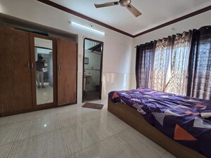 Bedroom in 1 BHK Apartment at Summit Apartment, Goregaon East – for Rent