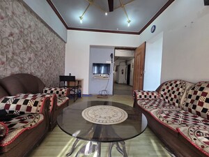 Master Bedroom in 1 BHK Apartment at Summit Apartment, Goregaon East – for Rent