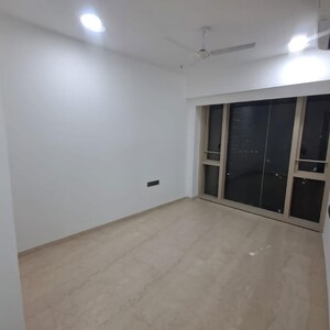 Room in 4 BHK Apartment at Lodha Kiara, Kamala Mill – for Rent