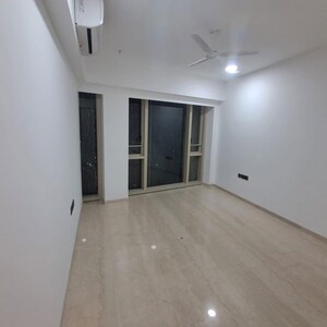 Room in 4 BHK Apartment at Lodha Kiara, Kamala Mill – for Rent