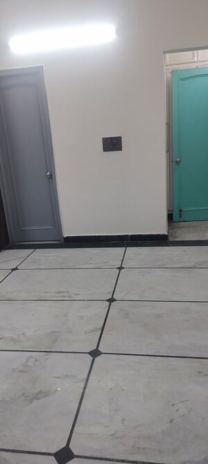  4 BHK Builder Floor at Janakpuri – for Rent