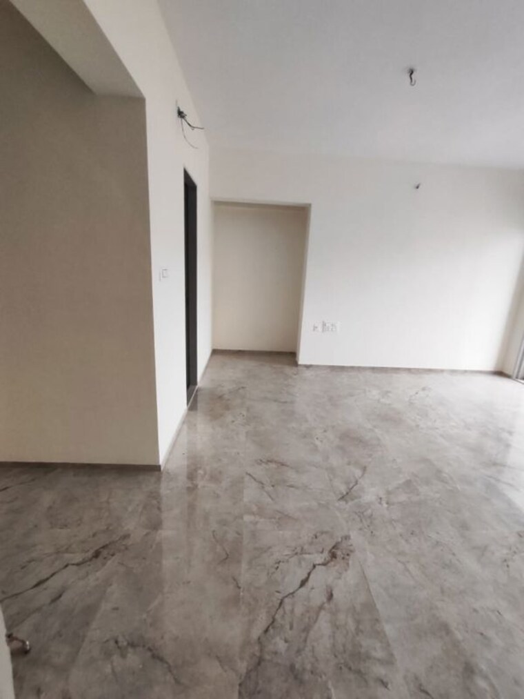 Room, neelkanth-lake-view 3 Bedroom 1300 Sq.Ft. Apartment In Pokhran Road No Two Thane 9803827