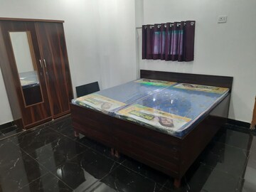 Bedroom in  Pg at Sector 63a – for Rent