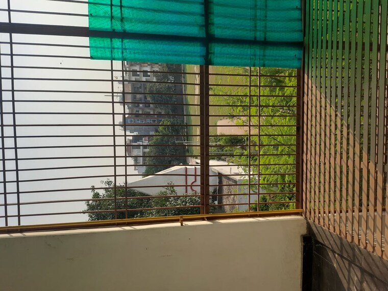 Balcony, sector 63a Pg For Boys & Girls In Sector 63a 9804034