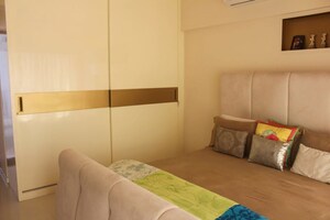 Living Room in 3 BHK Apartment at Sea Garden View, Santacruz West – for Sale